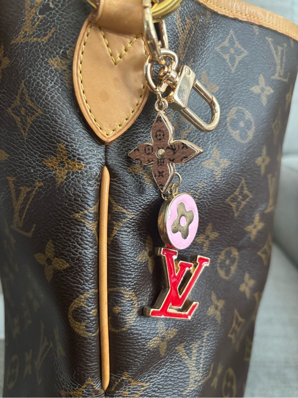 Gold-Tone Key Charm with LV Pink and Red Accents - Picture 3 of 4